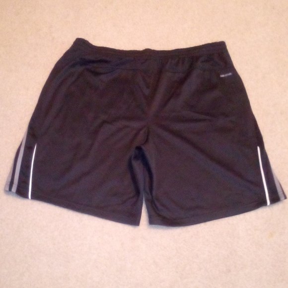 Camo T-Shirt and Shorts Bundle:  Button Down.  Pockets on Shorts - Picture 7 of 10